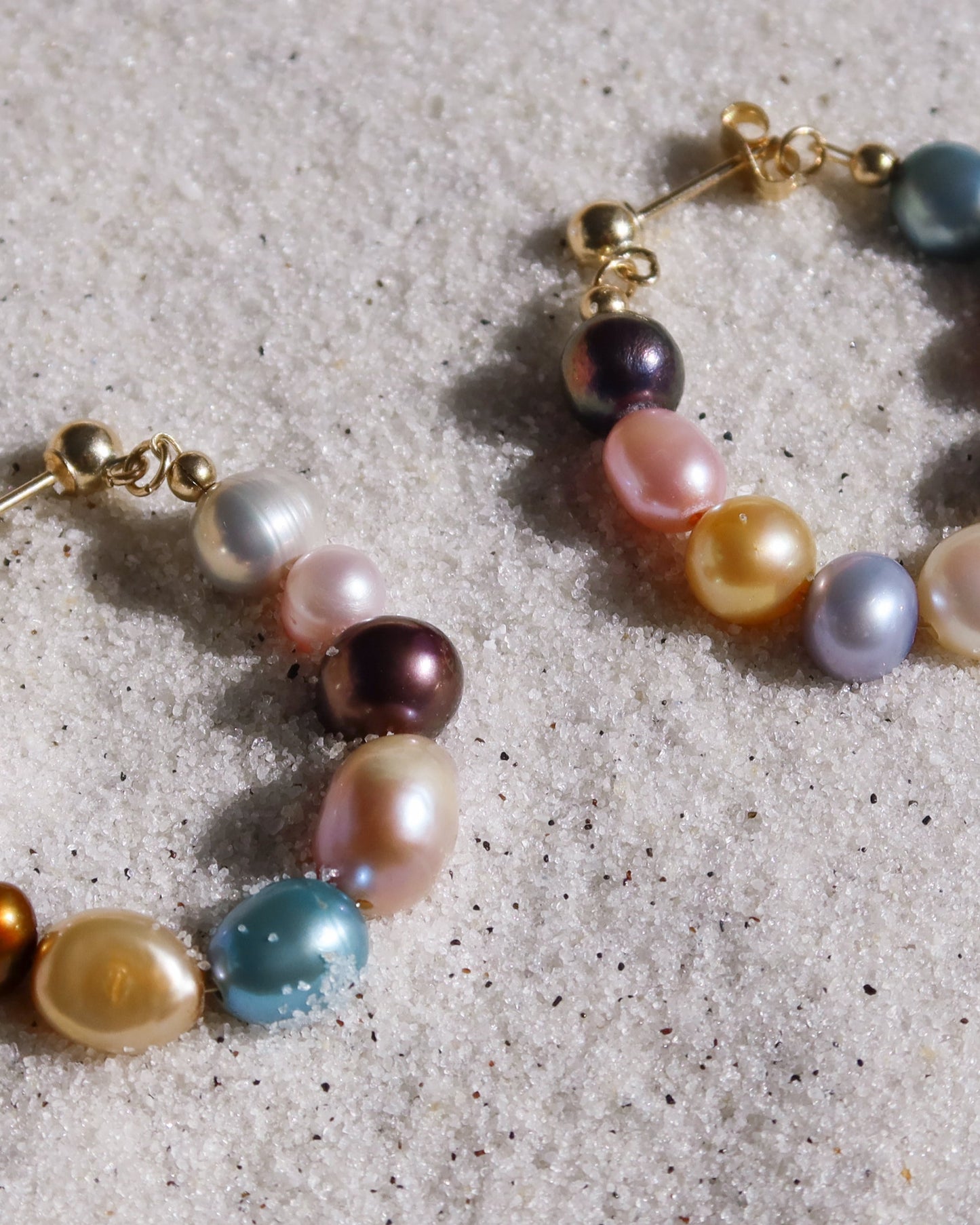Party Wave Connected Studs