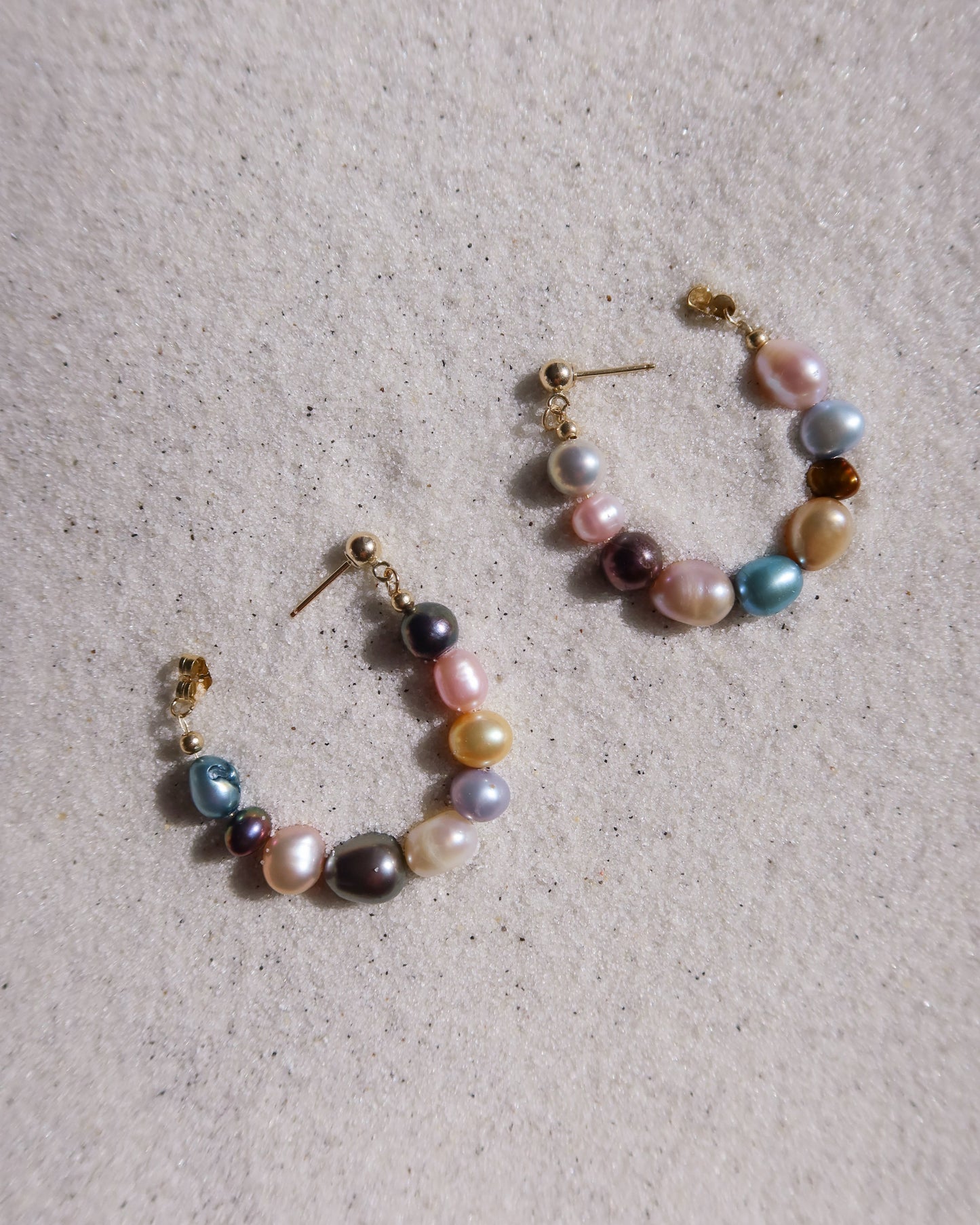 Party Wave Connected Studs