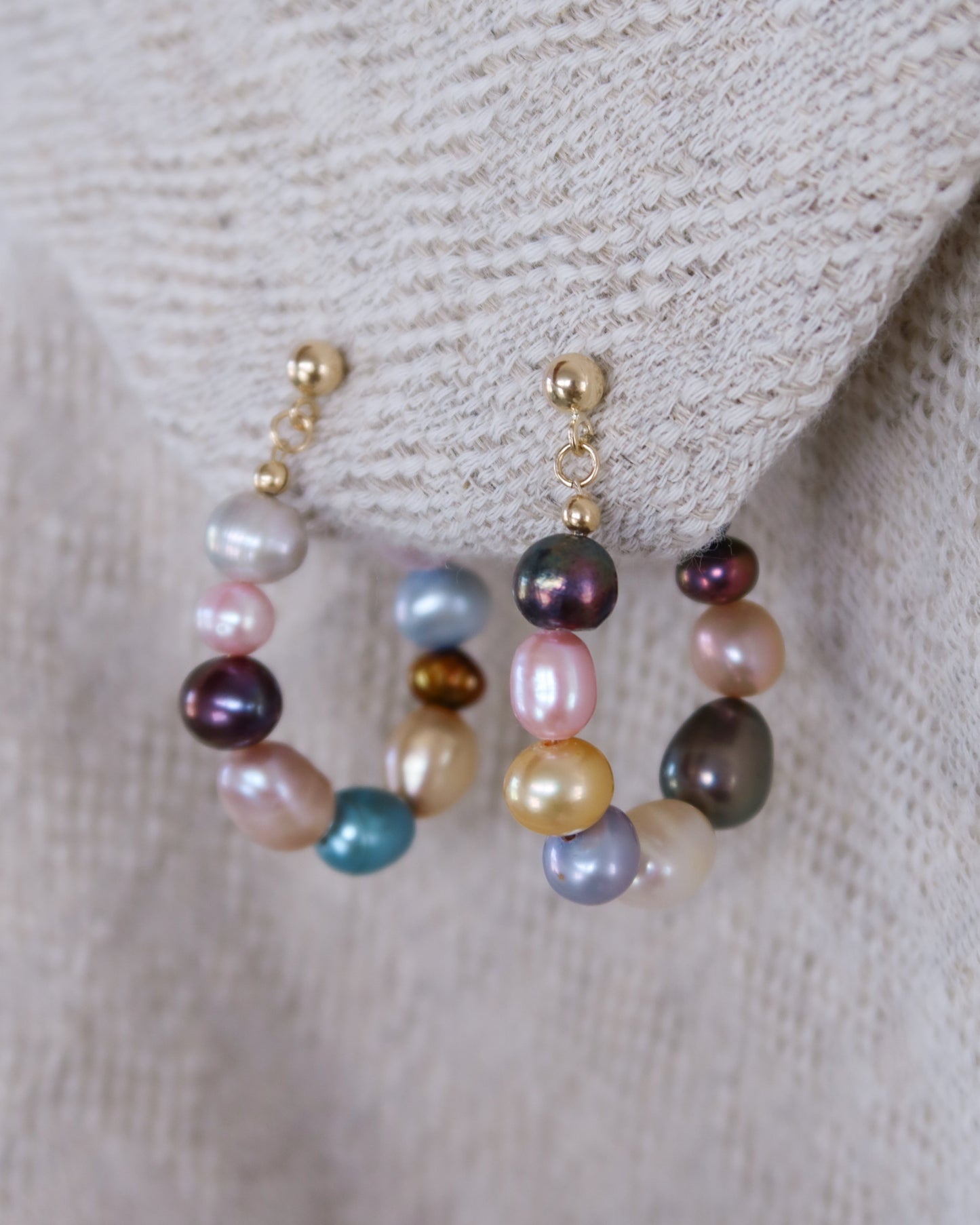 Party Wave Connected Studs