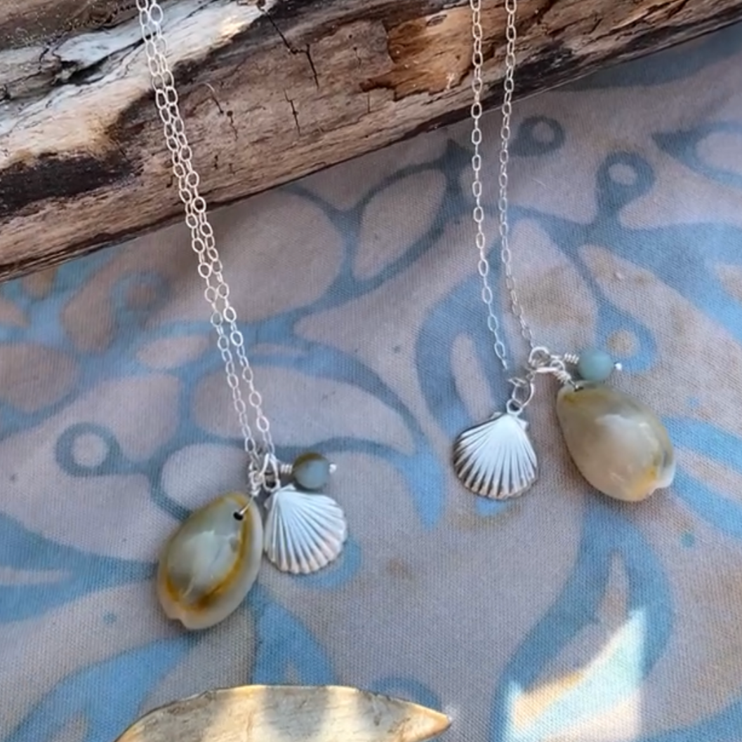 Essenshell Charm Necklace - Silver