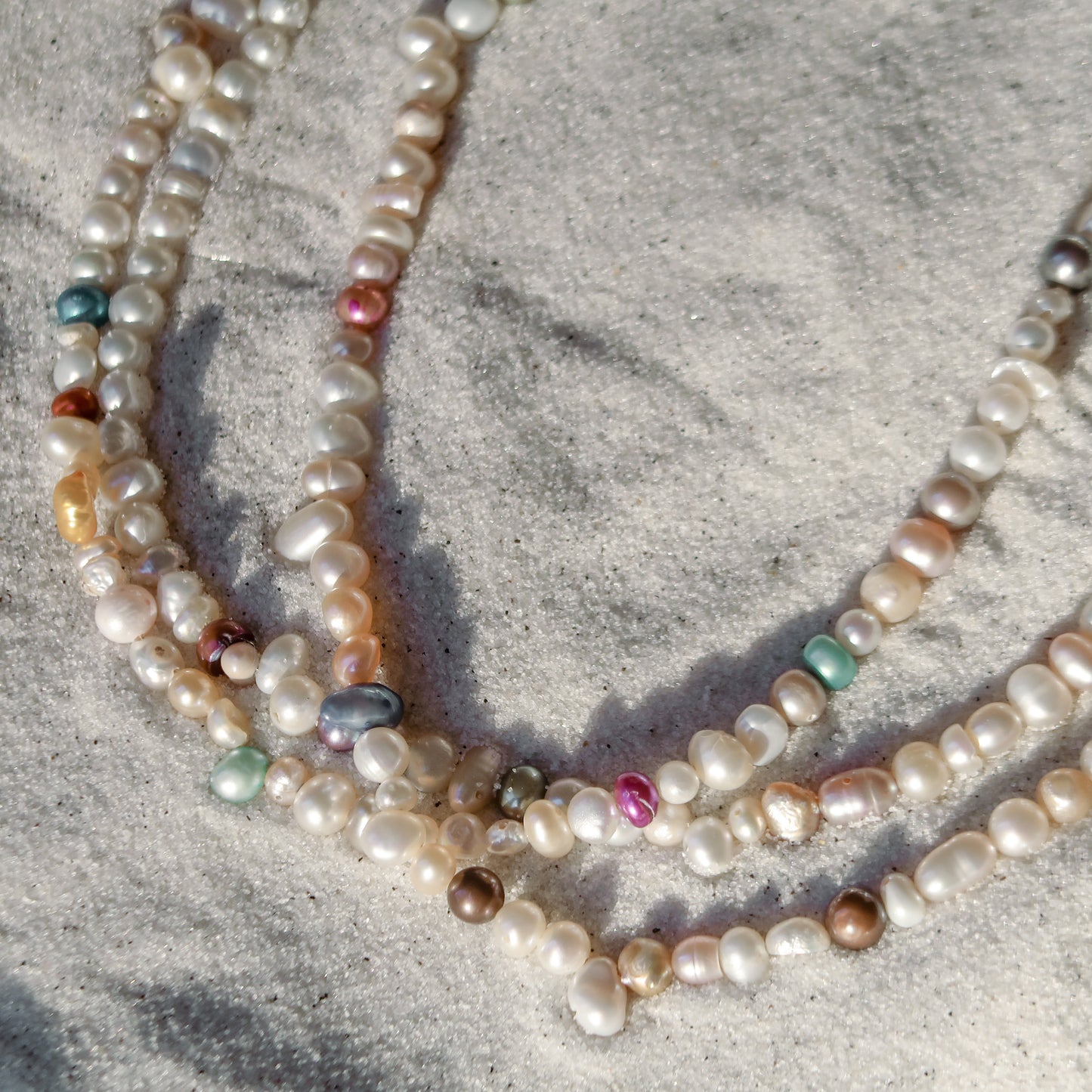 Small Party Waves Pearl Necklace